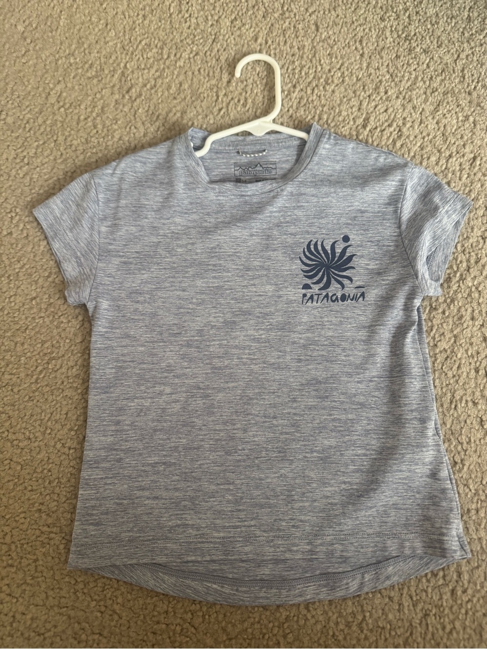 Patagonia Kids girl boy tee size xs 5-6
